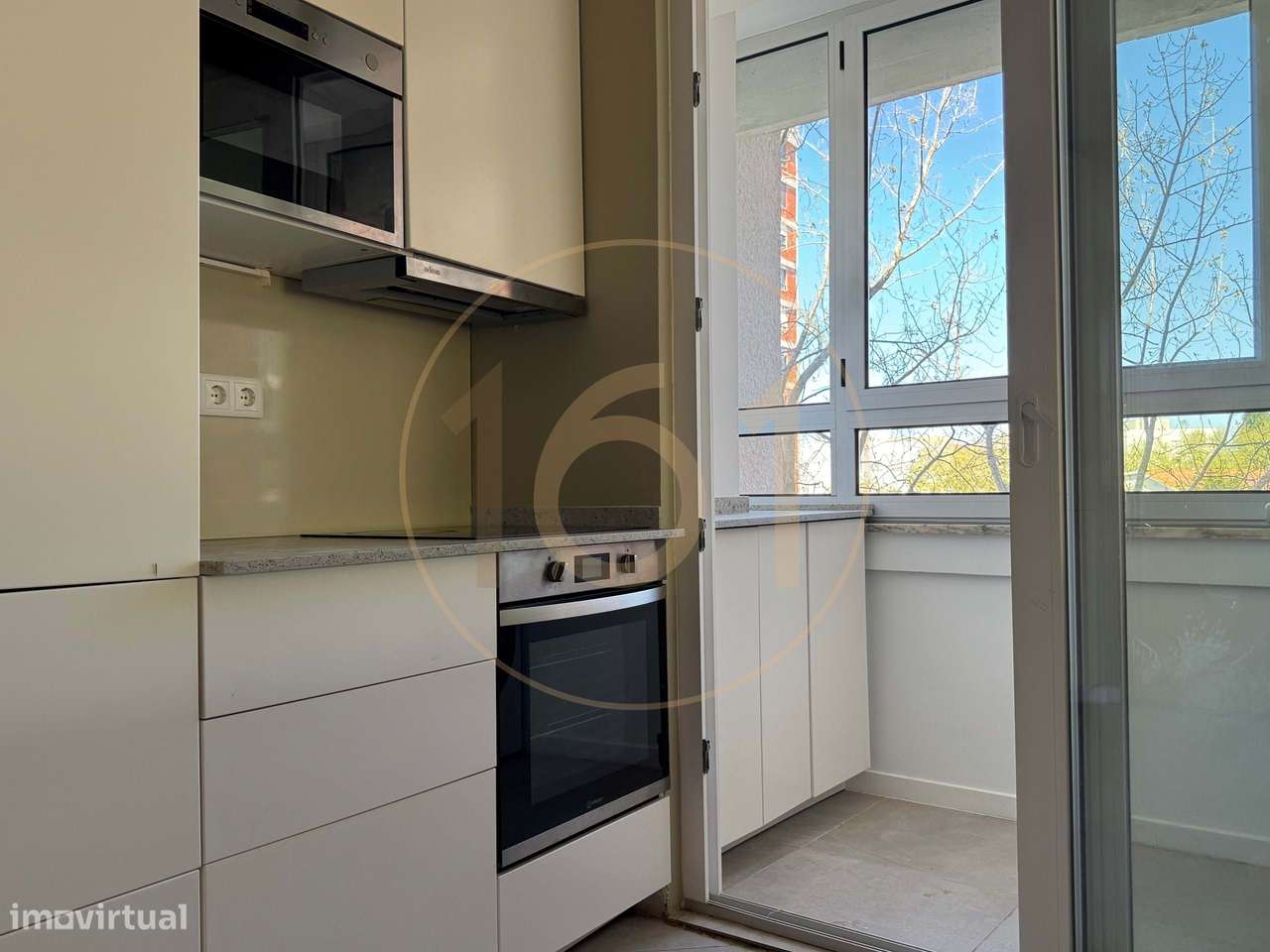 Apartamento T3 com varanda, para venda , no Porto-16