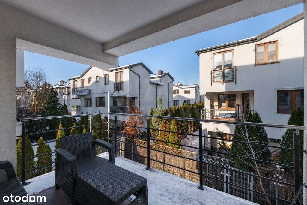 Dom w zabudowie bliźniaczej na Ursynowie-0