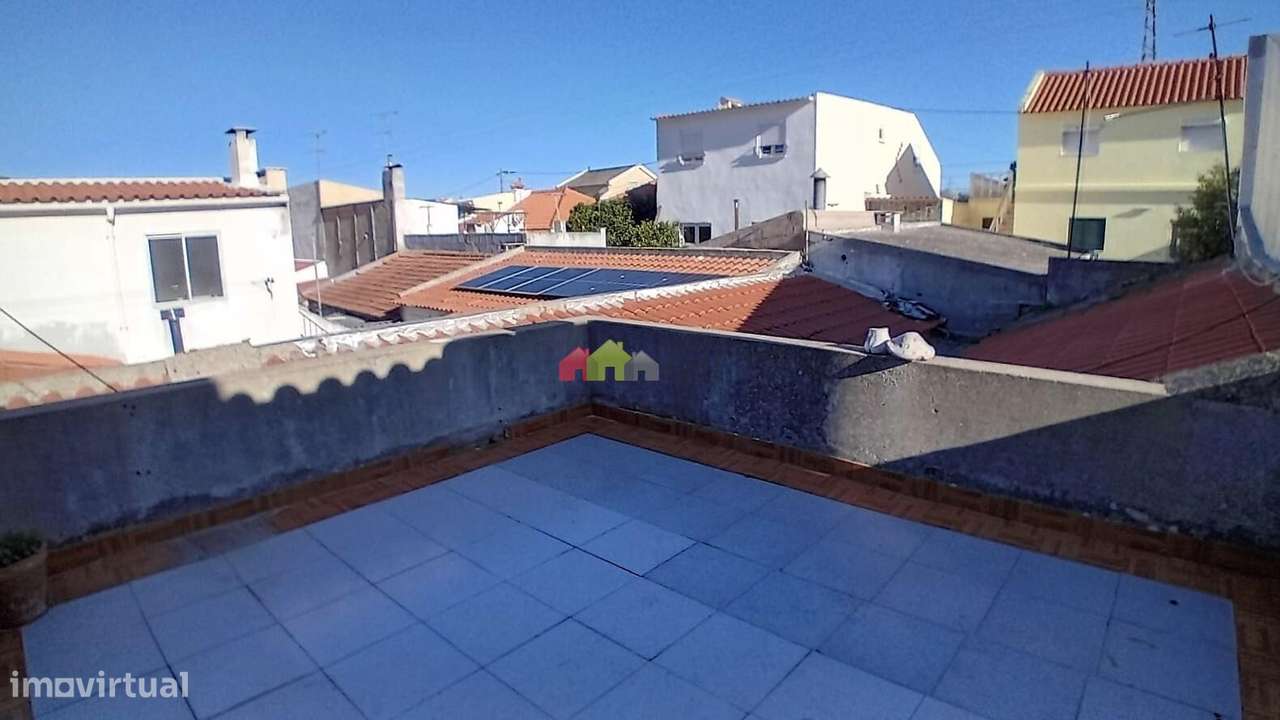 Moradia T4 térrea com anexos na Varzinha - Setúbal-33