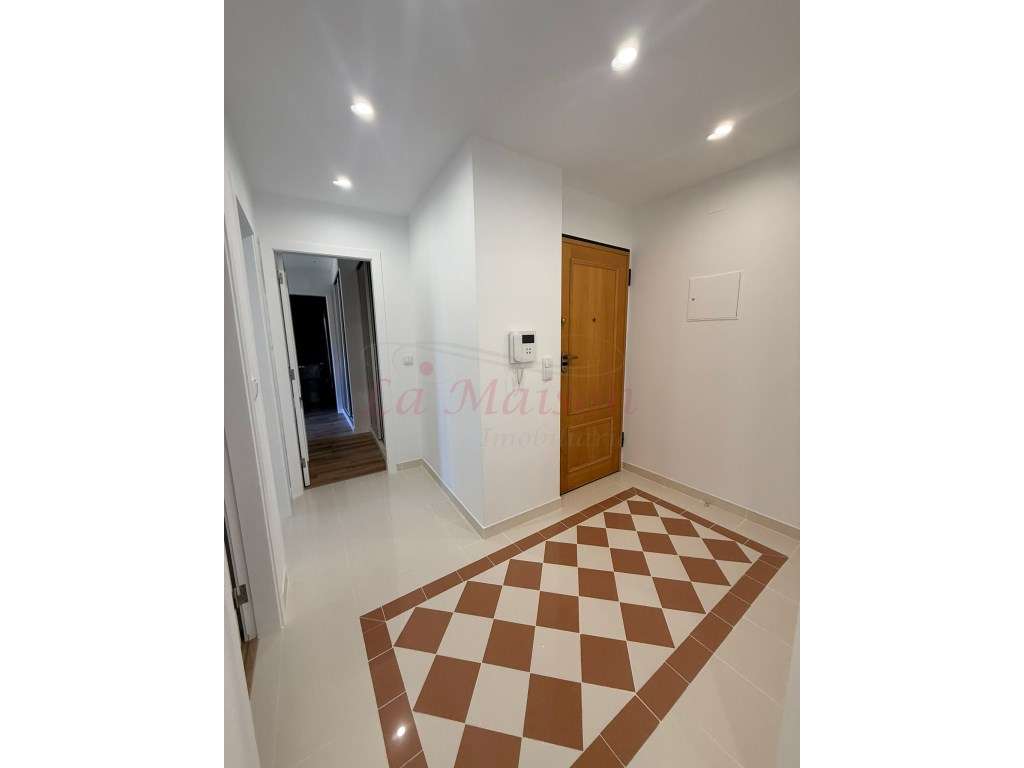 Apartamento T3 em Feijó-3