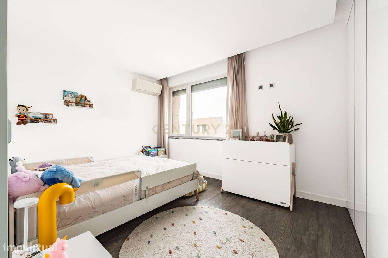 Moradia contemporânea na Aroeira | Luz natural, conforto e eficiência-33