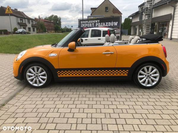 MINI Cooper S Cabrio Sidewalk Trim - 28