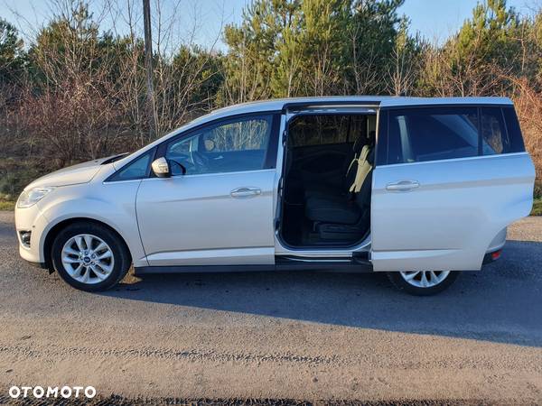 Ford Grand C-MAX - 12