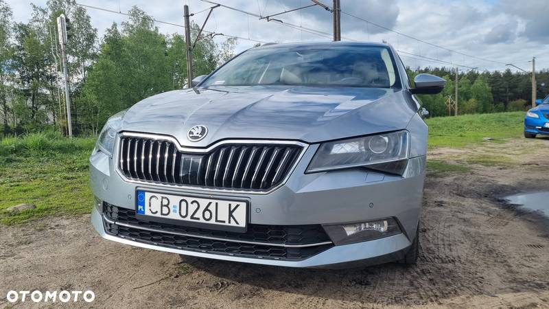 Skoda Superb 2.0 TDI L&K DSG - 5