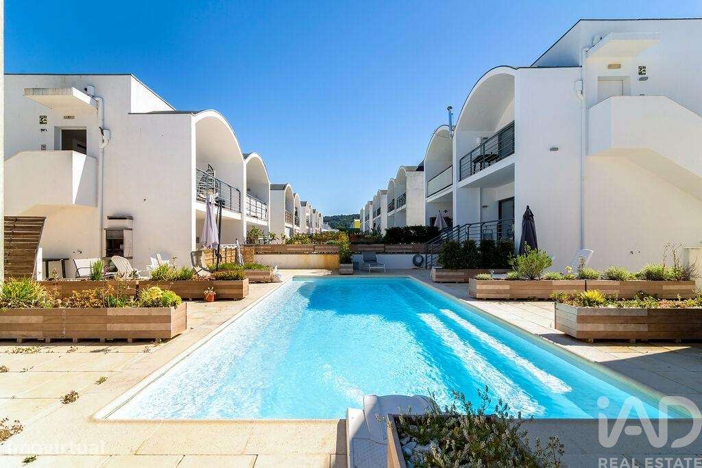 Apartamento T2 Em Quinta Do Anjo De 72 M2