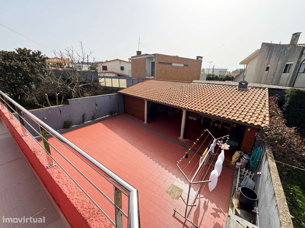 Moradia T4 com jardim e garagem em Vila do Conde-1