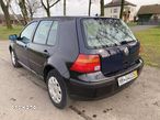 Volkswagen Golf - 8