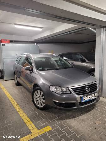 Volkswagen Passat 1.9 TDI Comfortline - 1