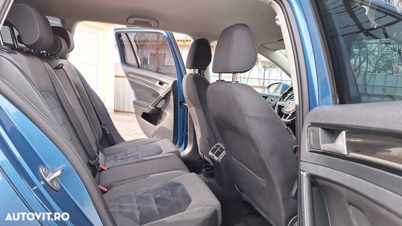 Volkswagen Golf 2.0 BlueTDI Comfortline - 17