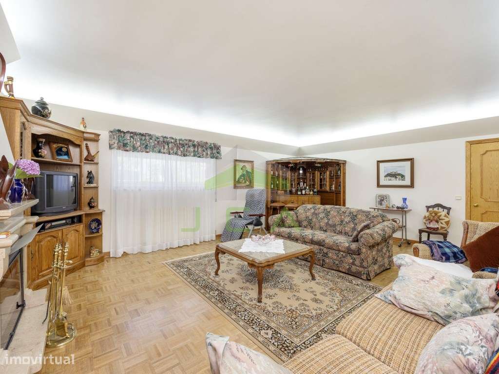 Moradia V3+2 com 4.010m2 de terreno a 5min de Leiria-56