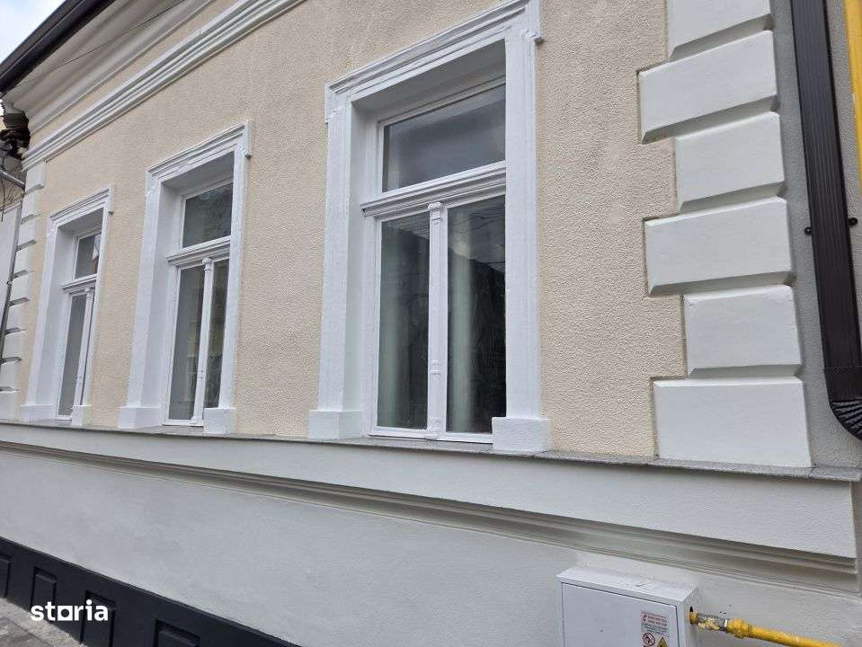 Oportunitate, Casa in zona centrala cu 5 camere, Ultracentral - Imagine principală: 2/9