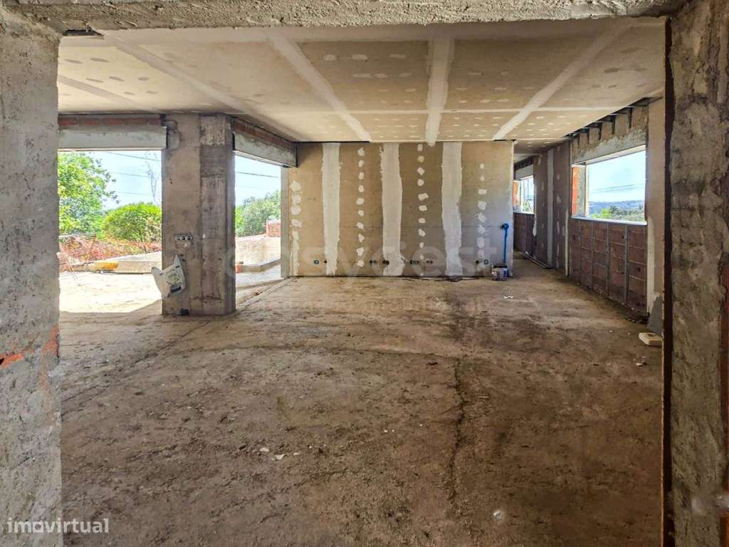 Moradia em construção com piscina em Mesquita Baixa, São Brás de Al... - Grande imagem: 4/13