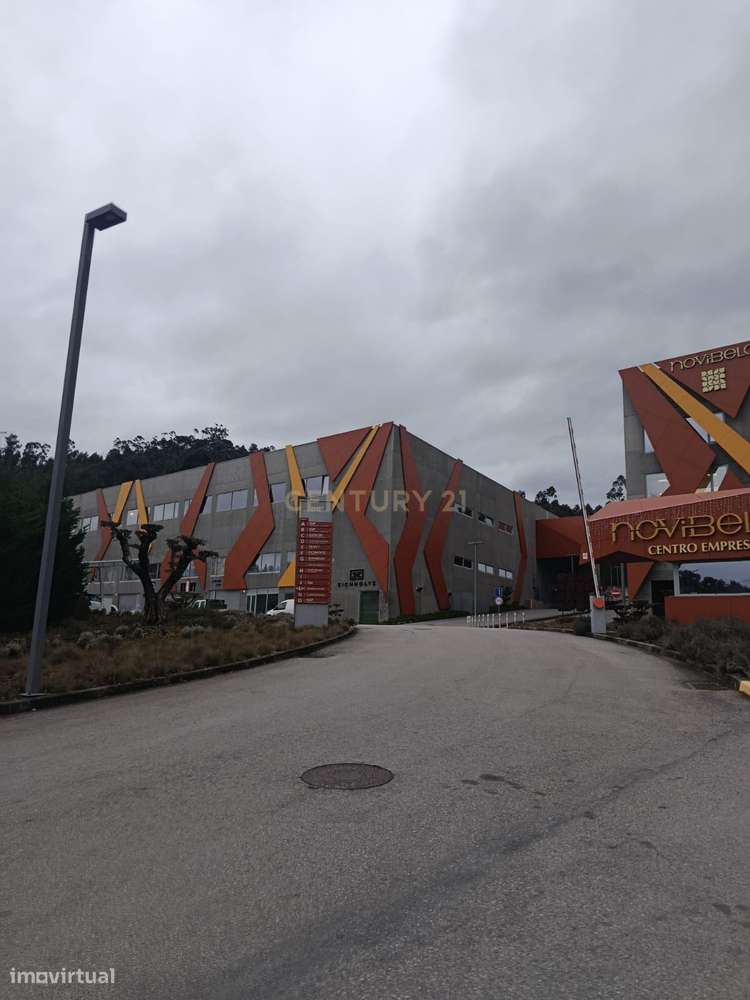 Pavilhão Comercial à Venda no Centro Empresarial de Paredes - Grande imagem: 4/24