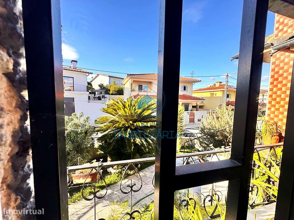 Moradia T3 com jardim e terreno | Lousado-30