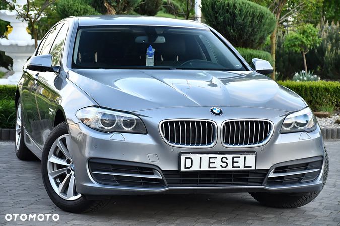 BMW Seria 5 520d xDrive - 1