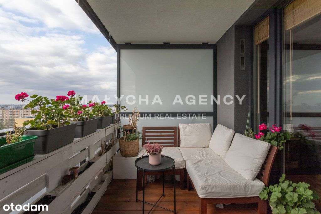 Aura Sky | 15 piętro | widok na panoramę Warszawy-14