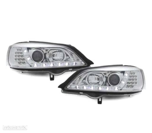 FARÓIS COM LUZ DIURNA LED PARA OPEL ASTRA G 97-04 FUNDO CROMADO - 1