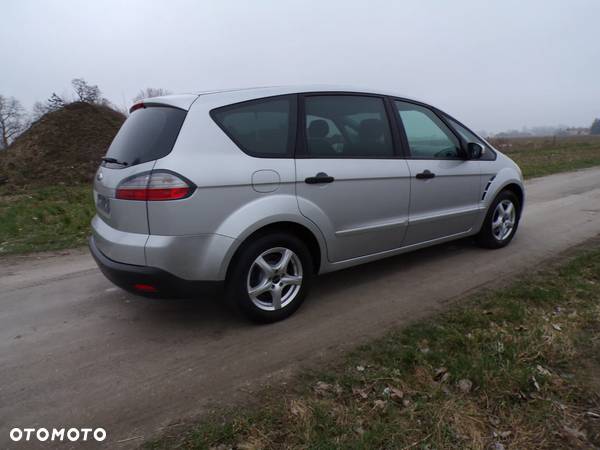 Ford S-Max - 7