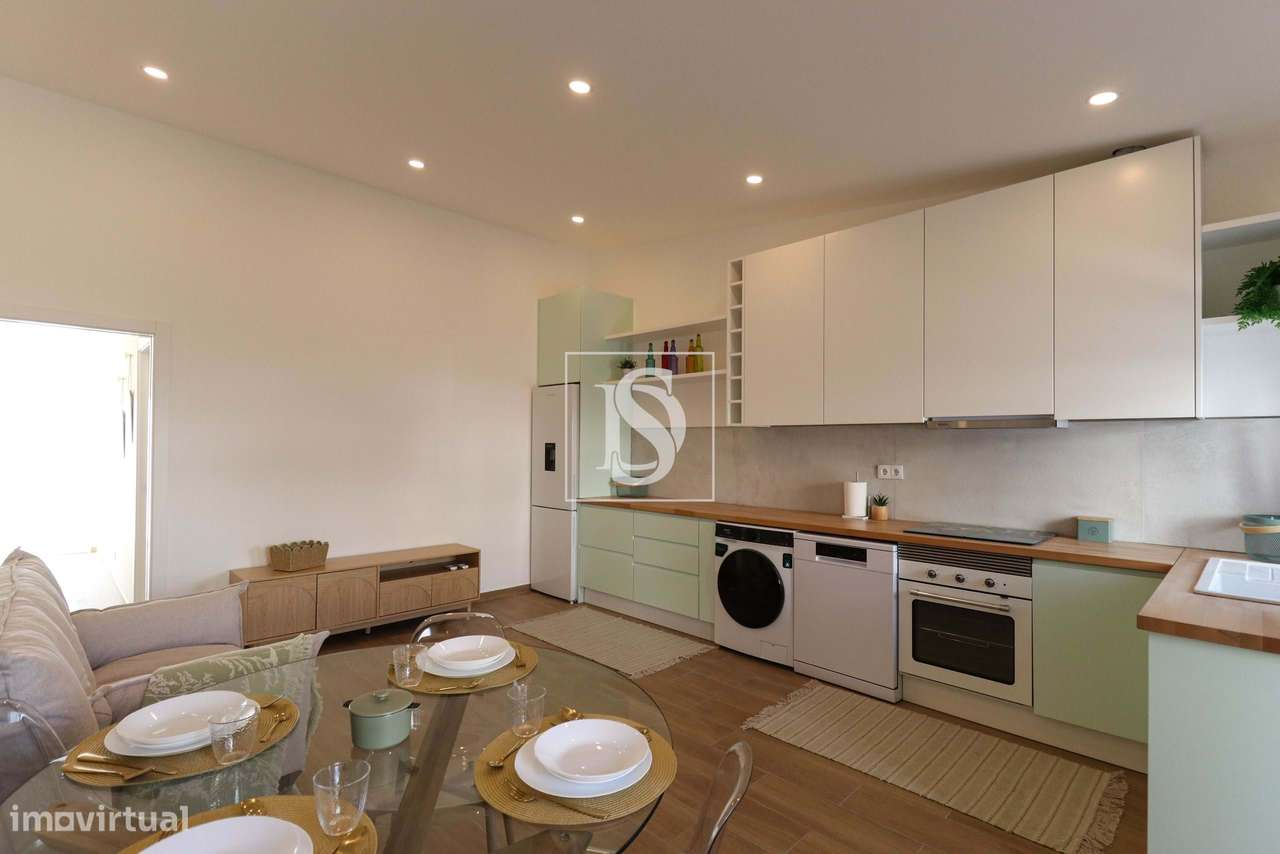 Moradia renovada  com quintal de 140m2 no centro de Lagoa-23