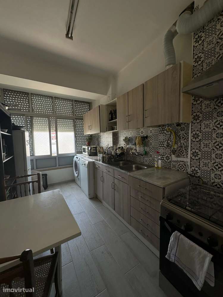 Apartamento T2 Damaia de Cima - Grande imagem: 2/17