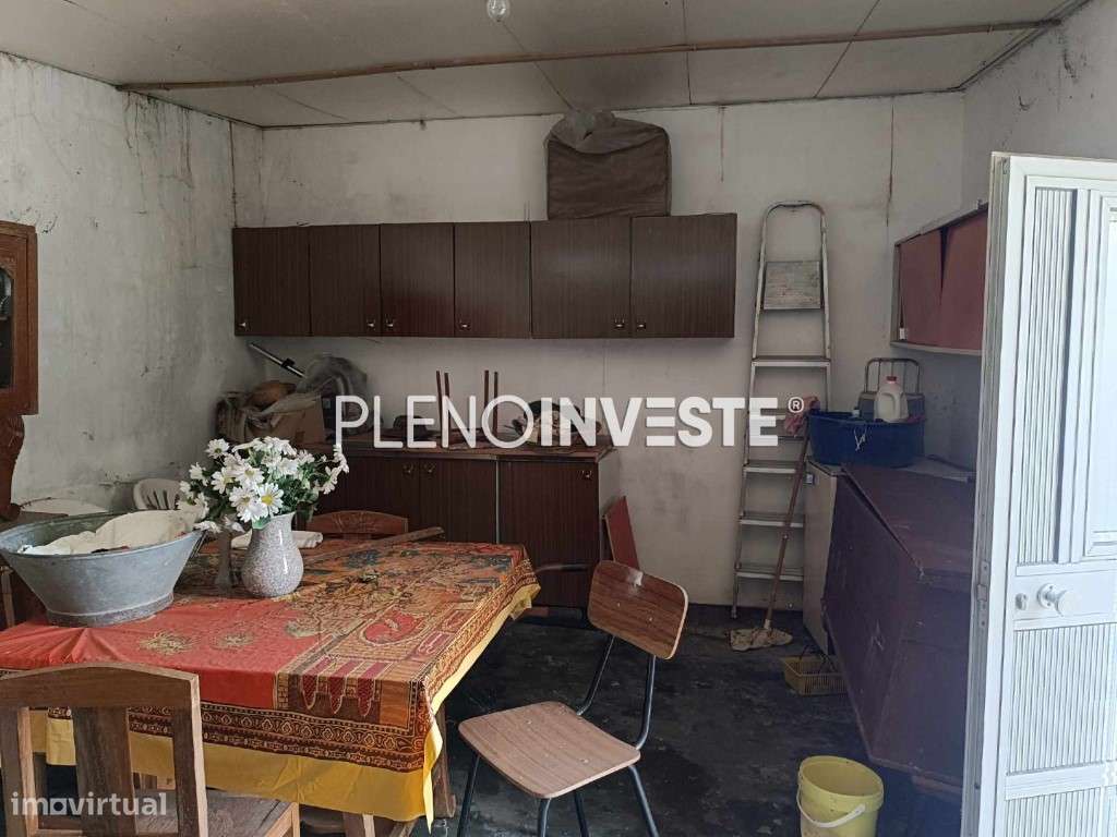 Moradia com garagem e terreno em Vale de Açor-29