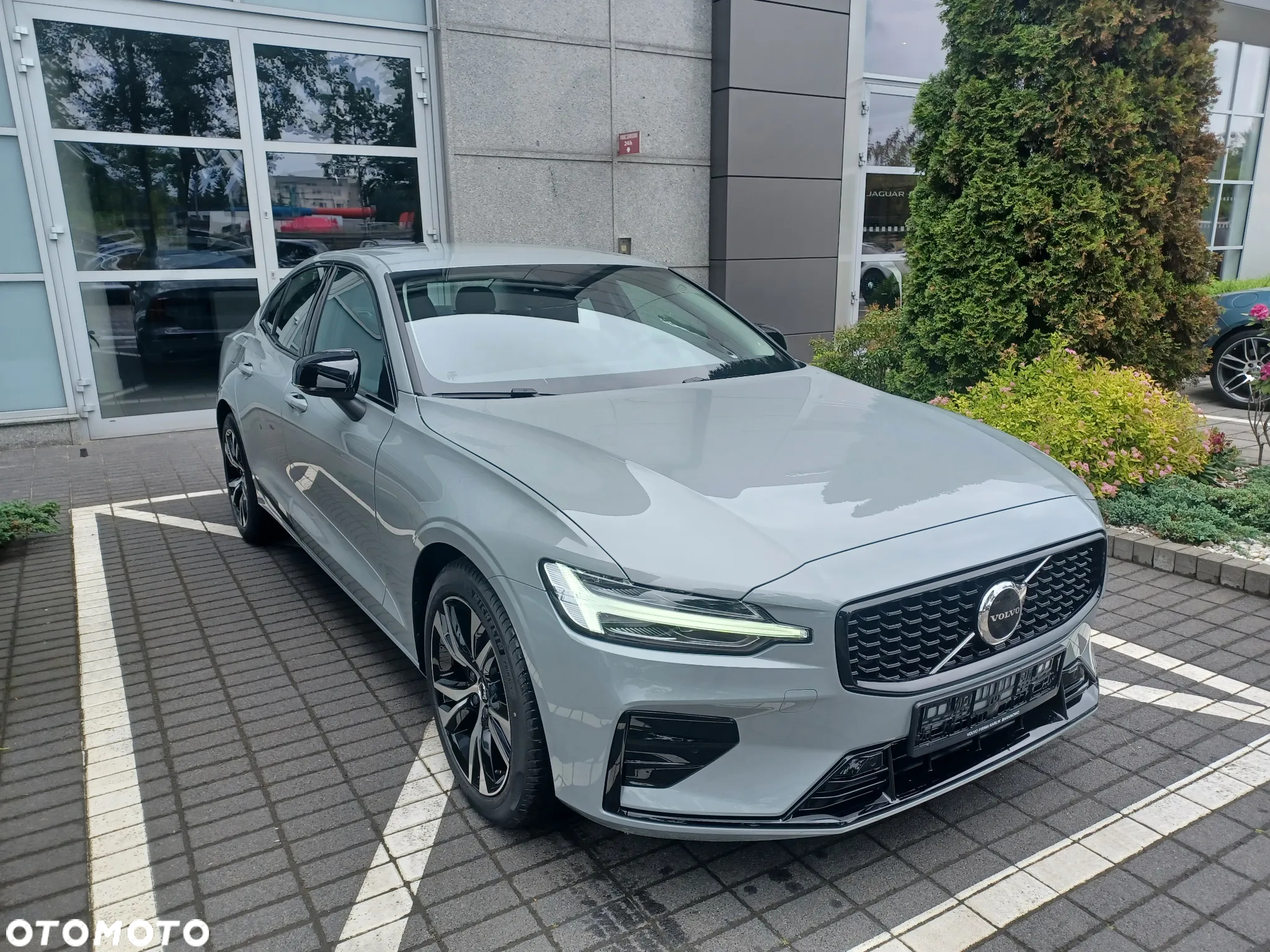 Volvo S60 B4 B Plus Dark - 3