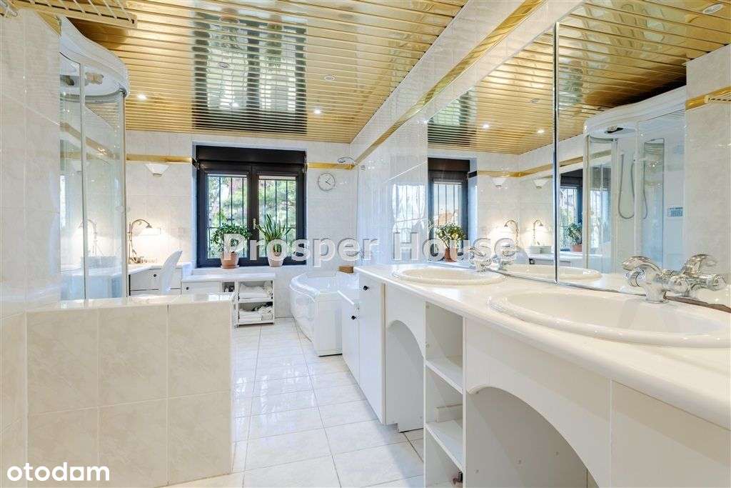 Dom z ładną zagospodarowaną działką.-12