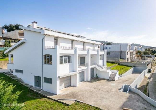 Moradia T5 à venda em Braga - Fraião-16