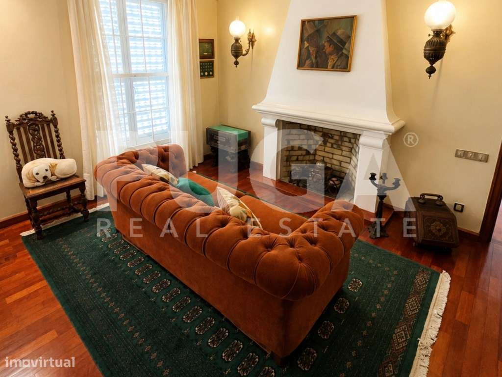 Moradia T5 em Miramar | Lote de 1.135 m² a escassos metros da Praia-7