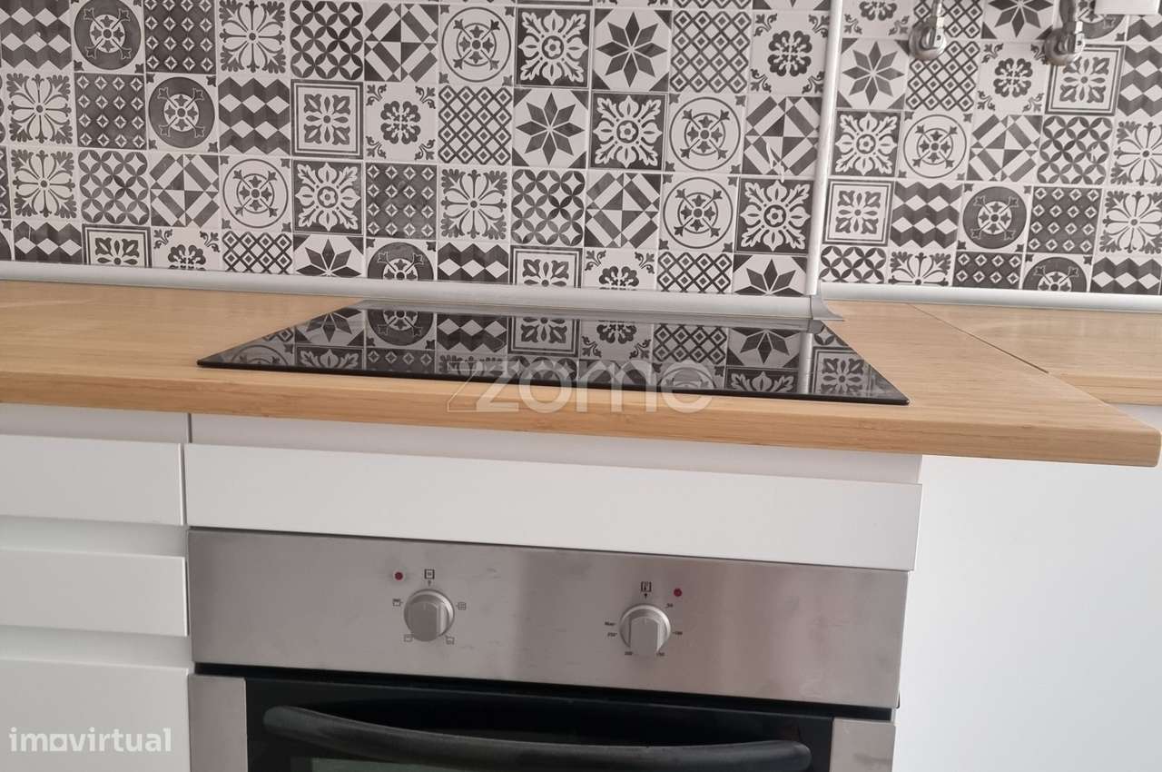 T2 Renovado para Arrendamento no Centro de Sacavém - Grande imagem: 5/16