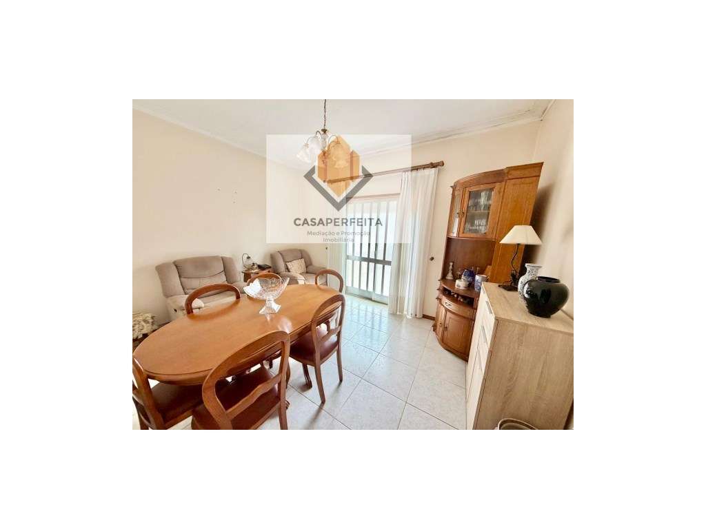 Andar Moradia T3 com Terreno - Avintes-12