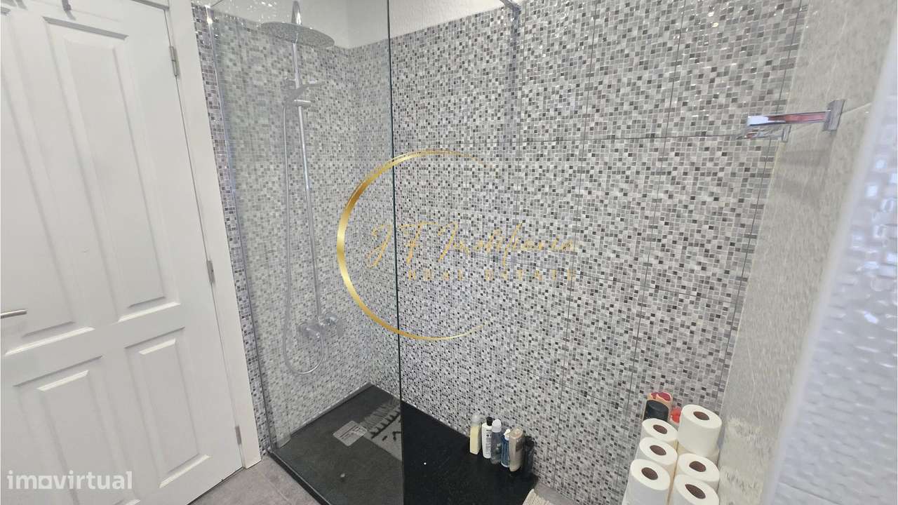 Apartamento T2 em Azurva com garagem-21