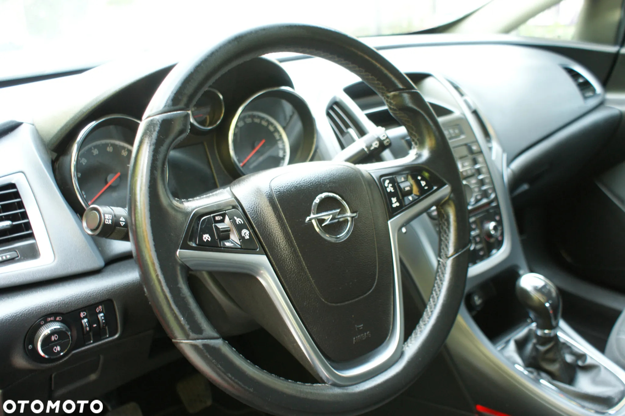 Opel Astra GTC 1.4 Turbo - 4