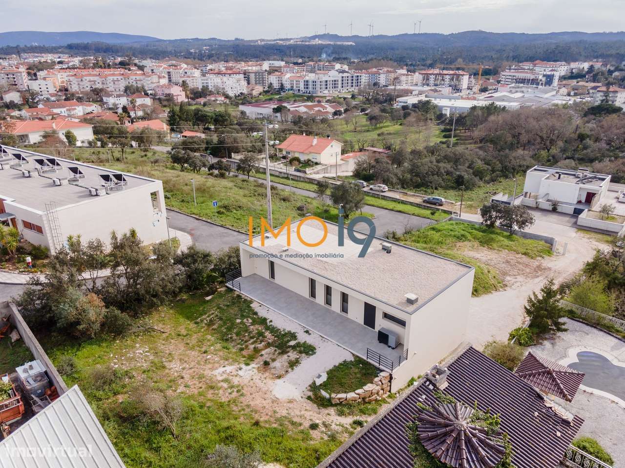 Moradia T4 com Vista Panorâmica em Fátima-55