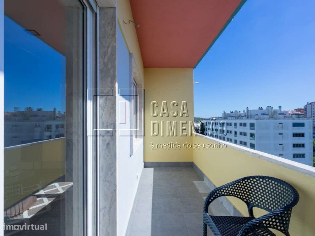 Apartamento T3 com Varanda em Benfica - Totalmente Mobilado e Pront...-19