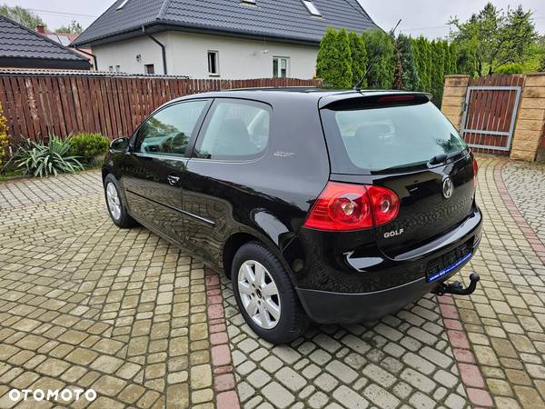 Volkswagen Golf - 4