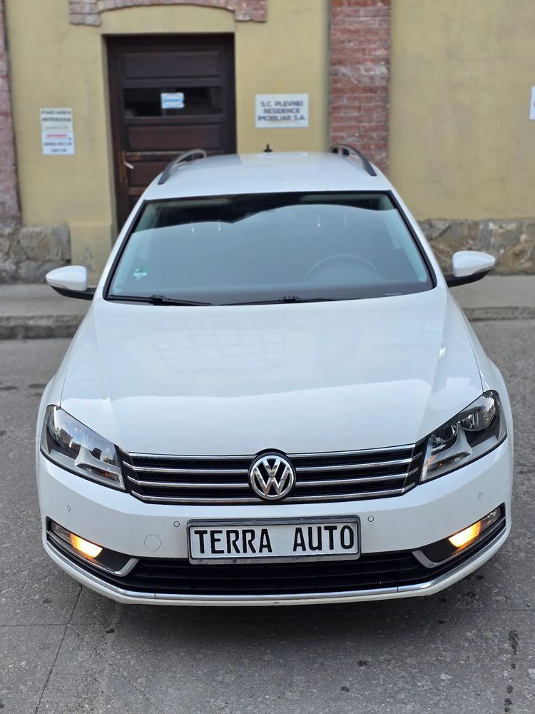Volkswagen Passat B7 [2010 - 2014] 2.0 TDI DSG BlueMotion Technology Business Edition 2012