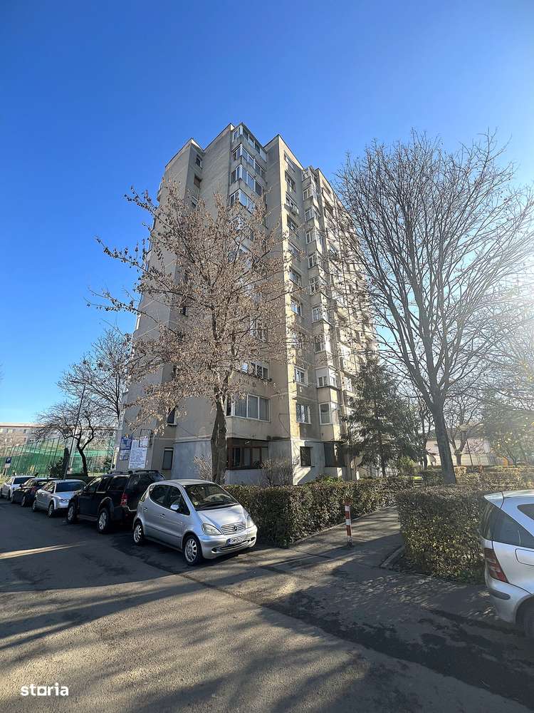 Apartament cu 3 camere-Decomandat-Priveliste panoramica-0