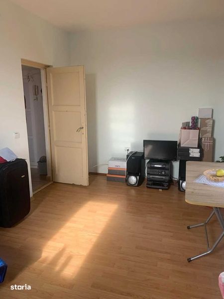 Apartament 2 camere decomandat Calea Ferentari nr.72, blocurile rosii