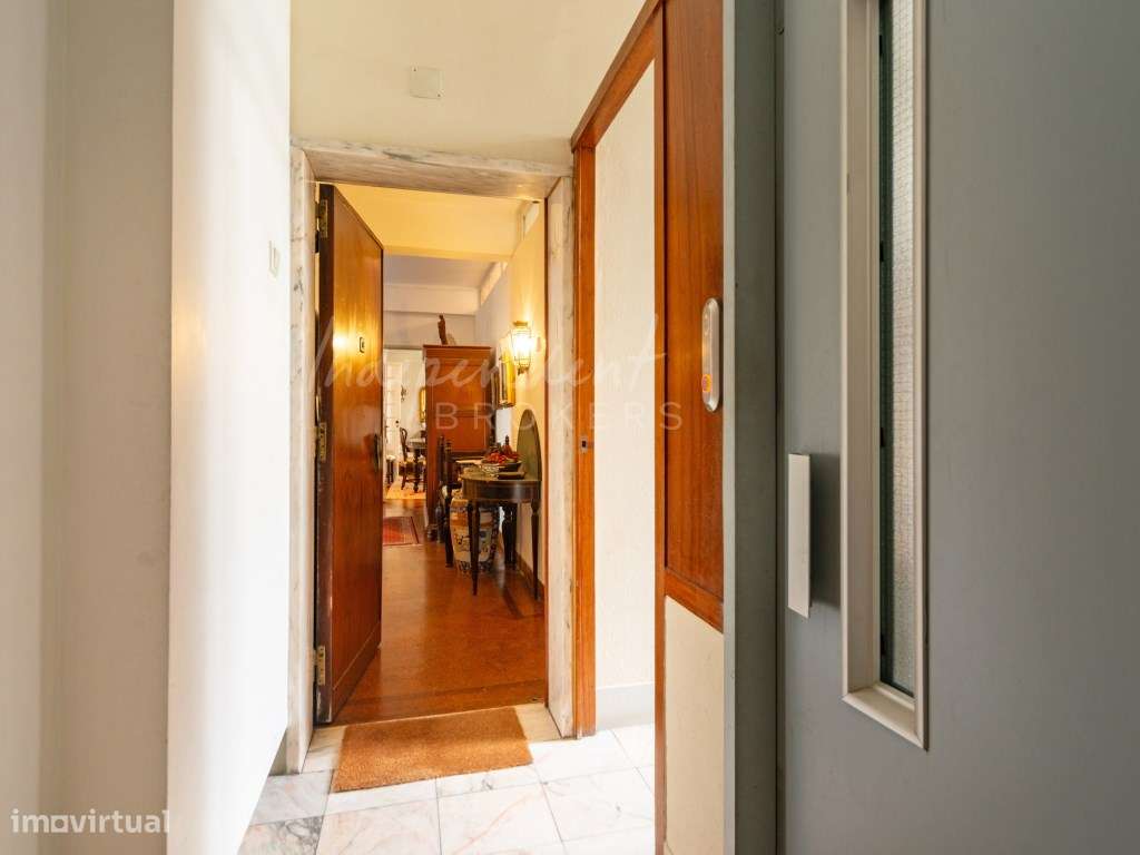 EXCELENTE APARTAMENTO T4 PARA VENDA [ESTRELA]-27
