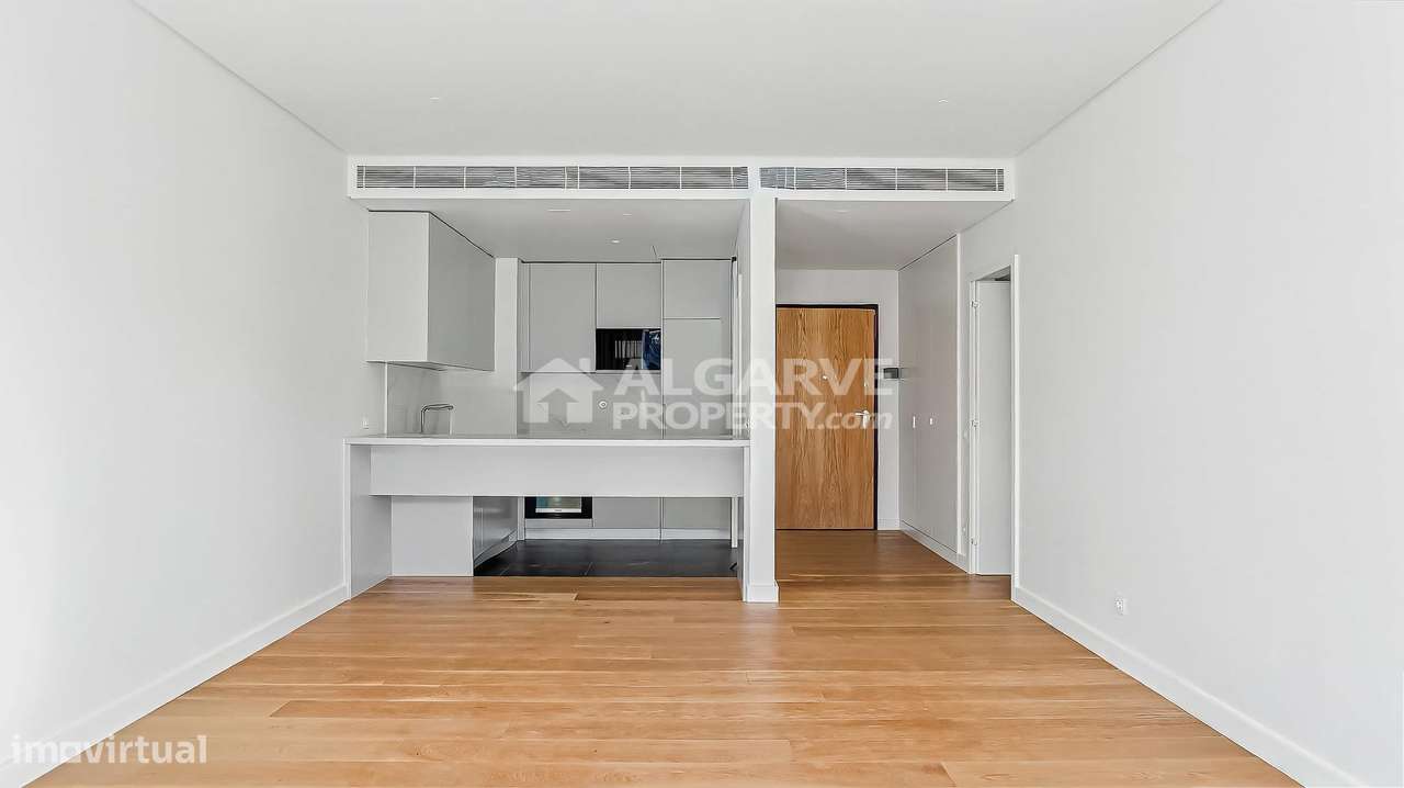 Luxuoso apartamento T2 novo em frente à Praia de Quarteira, Algarve-11