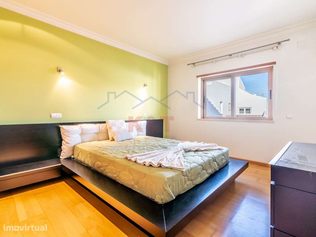 Moradia T5 de Luxo + Apartamento T3 - Lagoa-16