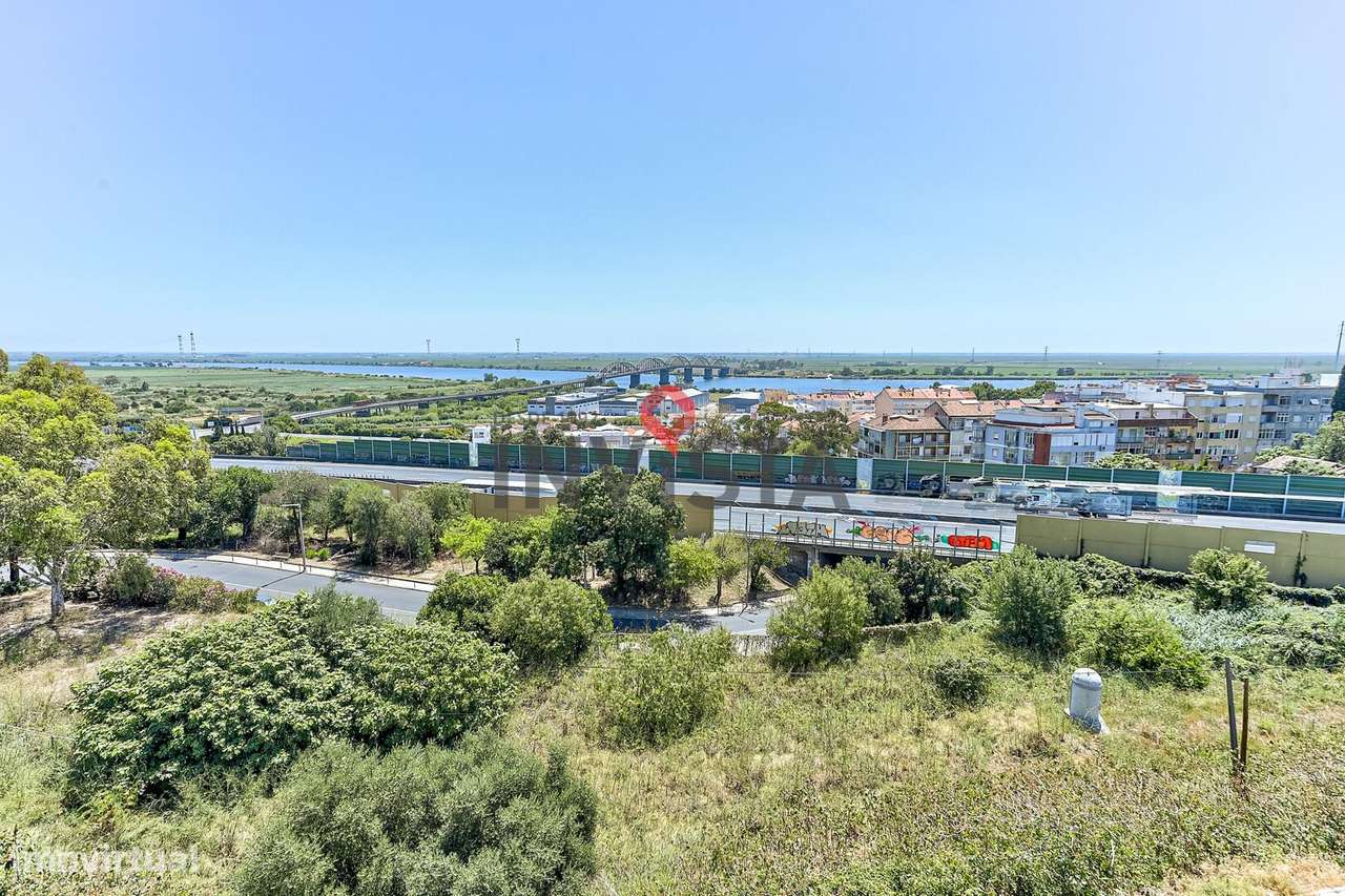 Apartamento T3 como novo, no Condomínio VilaViva-19