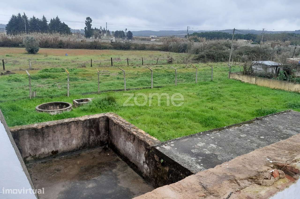 Moradia para Reabilitação com Terreno | Rossio ao Sul do Tejo - Grande imagem: 4/15