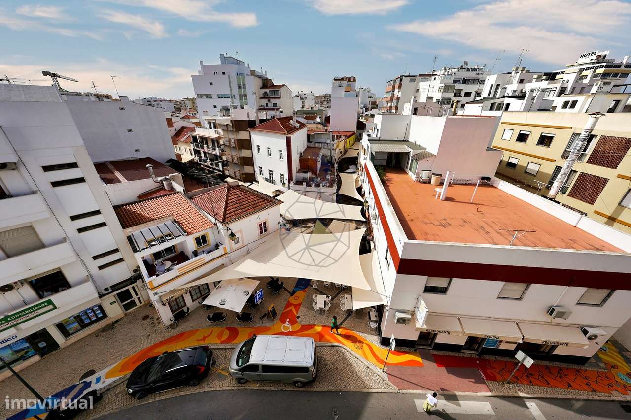 Viva o Encanto da Cidade Antiga - Apartamento com Tetos Altos e Muito-42