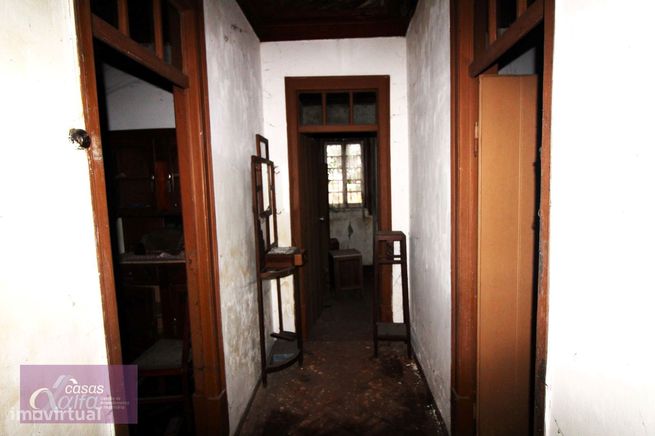 Moradia para reconstruir com terreno em Coimbrão-12