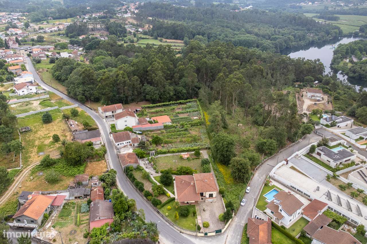 Moradia T4 Independente + T0 em Lago, Amares - Oportunidade Única!-19