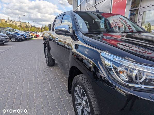 Toyota Hilux 2.4 D-4D Double Cab SR5 4x4 - 5