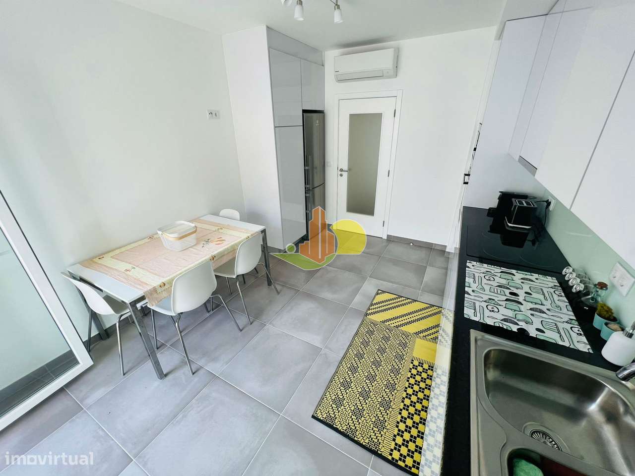 T2 c/ Garagem - Condomínio c/ Piscina-6