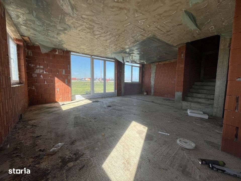 Casa la rosu in Santandrei – cu acces rapid spre Oradea - Imagine principală: 4/15